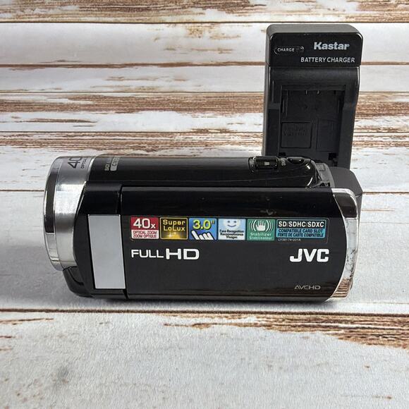 JVC Everio GZ-E200BU Camcorder 60x Zoom 1080p w/ Battery & Charger - Picture 3 of 9